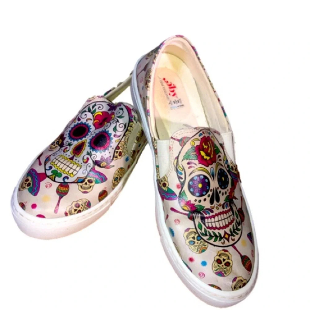 Goby Sugar Skull Day of the Dead Slip Ons Tan Multicolored 6.5